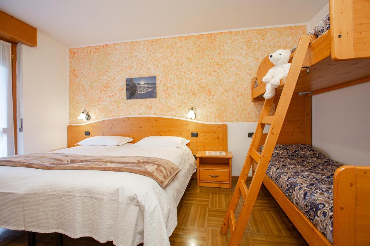 Hotel Biancospino Lanzada Exterior photo